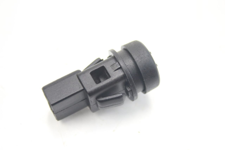 photo de COMMUTATORE AVVIAMENTO PIAGGIO X9 EVOLUTION 125 (2003 - 2007) - Dettaglio del componente