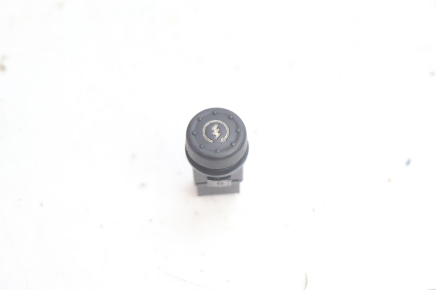 photo de COMMUTATORE ACCENSIONE PIAGGIO ZIP IGET 4T 50 (2021 - 2023) - Vista principale