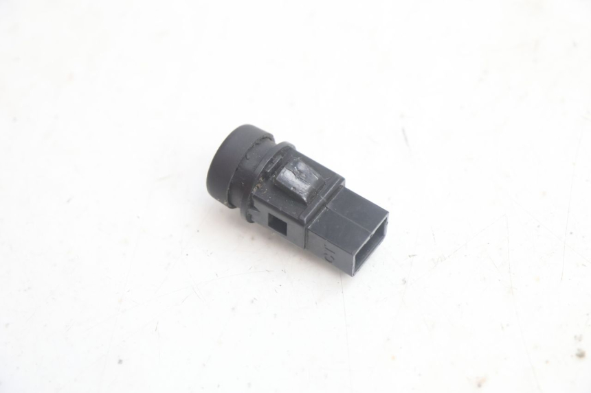 photo de COMMUTATORE ACCENSIONE PIAGGIO ZIP IGET 4T 50 (2021 - 2023) - Zoom sullo stato d'uso