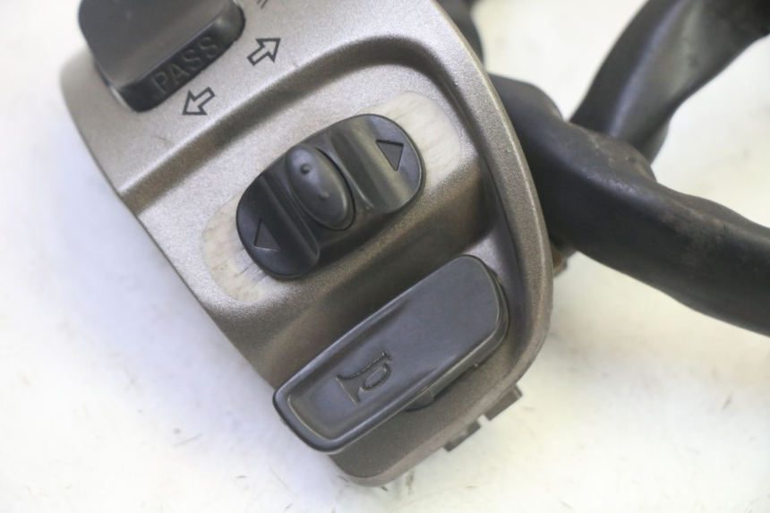 photo de COMMUTATORE DESTRO QUADRO 4 4D 350 (2015 - 2018) - Zoom sullo stato d'uso