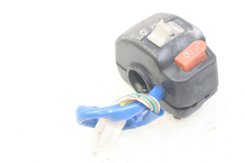 photo de MANUBRIO DESTRO KYMCO AGILITY 4T 50 (2005 - 2018) - Altra angolazione