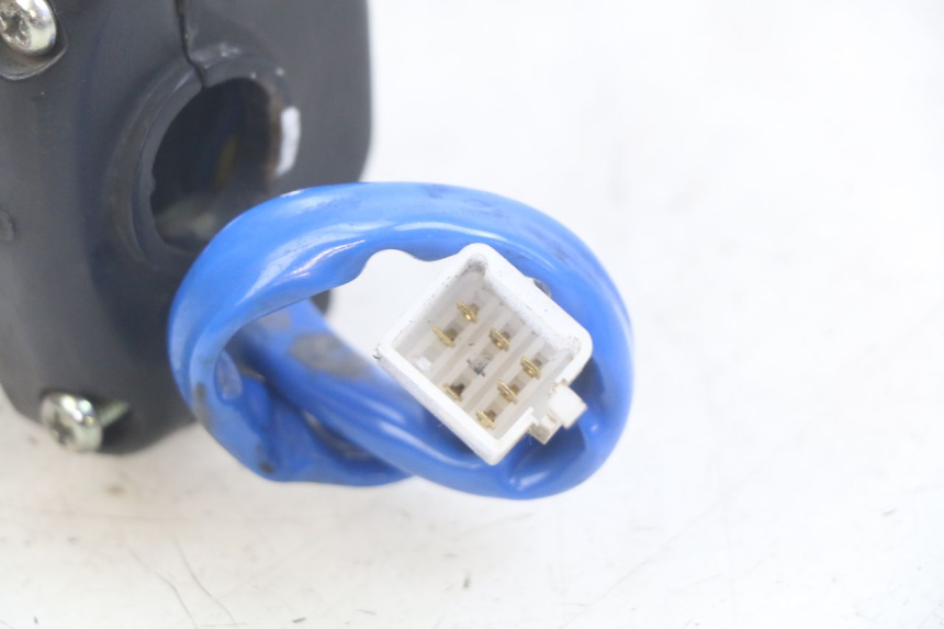 photo de MANUBRIO DESTRO KYMCO AGILITY 4T 50 (2005 - 2018) - Altra angolazione