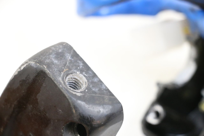 photo de MANUBRIO DESTRO KYMCO AGILITY 4T 50 (2005 - 2018) - Dettaglio del componente