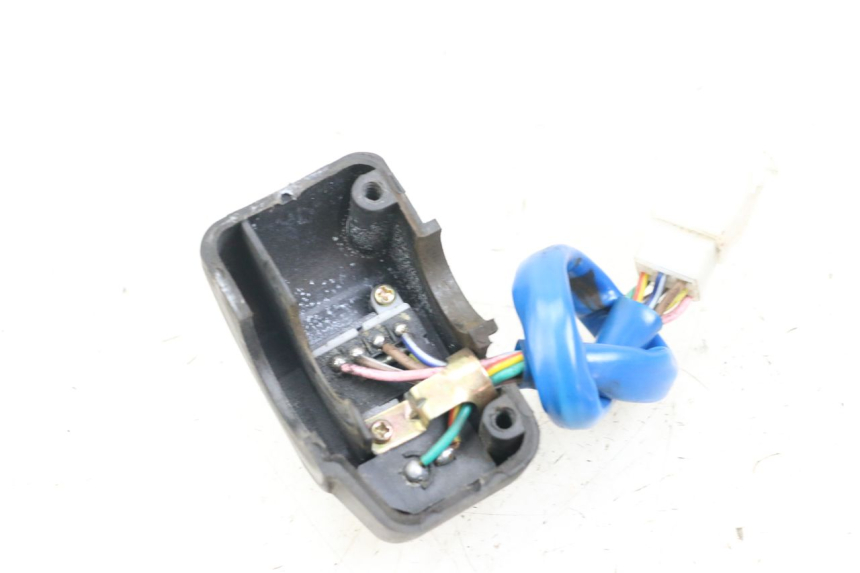 photo de MANUBRIO DESTRO KYMCO AGILITY 4T 50 (2005 - 2018) - Zoom sullo stato d'uso