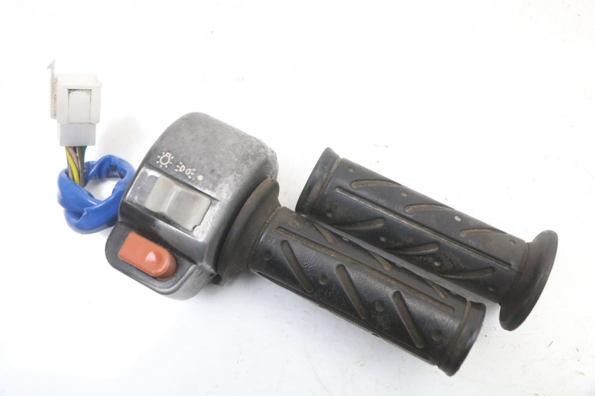 photo de MANUBRIO DESTRO KYMCO AGILITY 4T 50 (2005 - 2018) - Vista principale