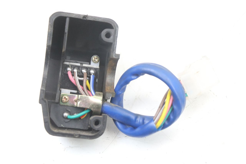 photo de MANUBRIO DESTRO KYMCO AGILITY 4T 50 (2005 - 2018) - Zoom sullo stato d'uso