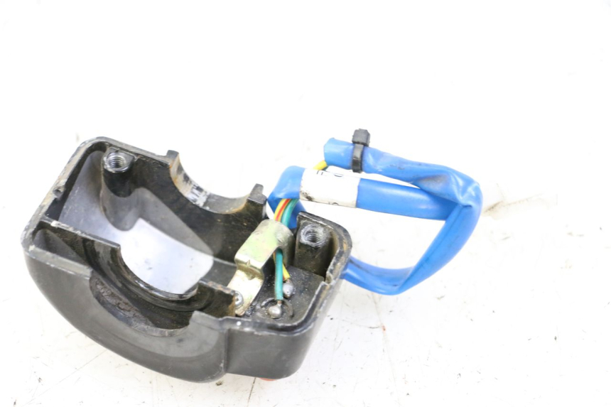 photo de COMMODO DESTRO KYMCO AGILITY 4T 50 (2018 - 2022) - Dettaglio del componente