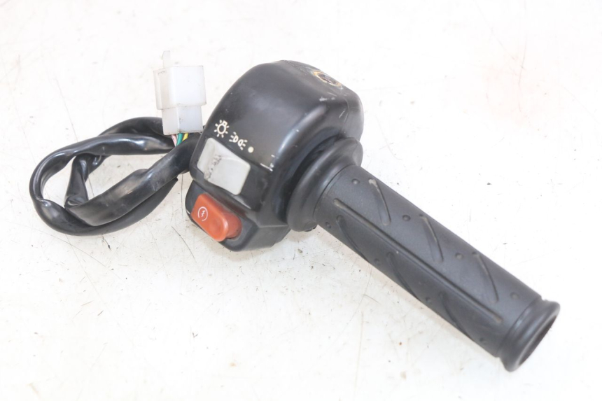 photo de MANUBRIO DESTRO KYMCO AGILITY NAKED RENOUVO 2T 50 (2011 - 2018) - Vista principale