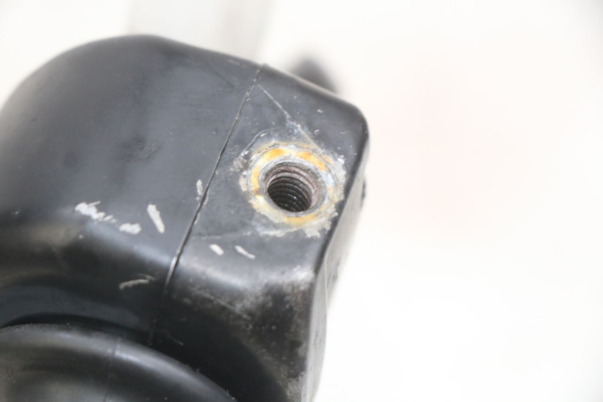 photo de MANUBRIO DESTRO KYMCO AGILITY NAKED RENOUVO 2T 50 (2011 - 2018) - Altra angolazione