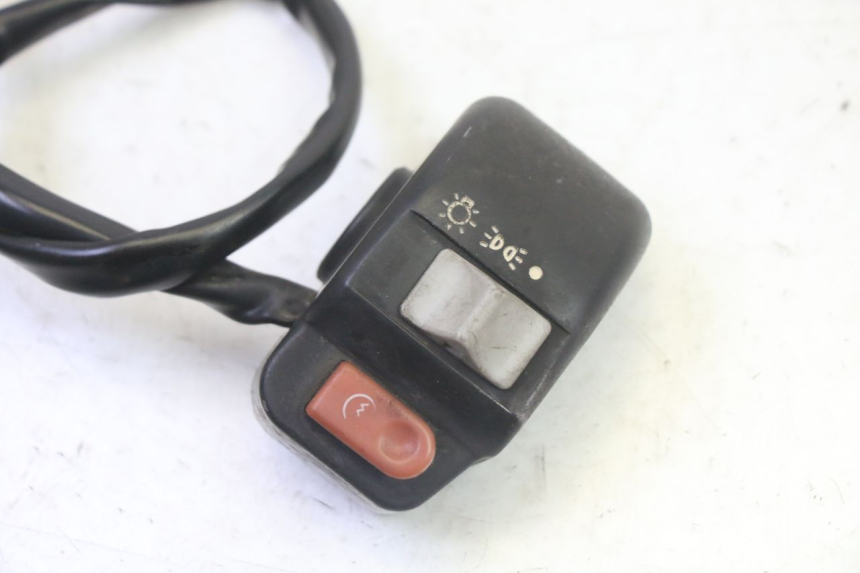 photo de MANUBRIO DESTRO KYMCO AGILITY NAKED RENOUVO 2T 50 (2011 - 2018) - Dettaglio del componente