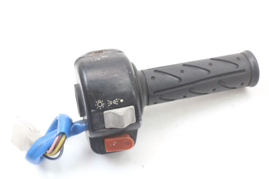 photo de COMMUTATORE DESTRO KYMCO AGILITY PREMIUM 50 (2007 - 2010) - Vista principale