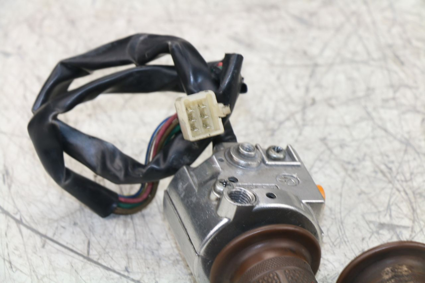 photo de COMANDO DESTRO BAOTIAN BT COLLECTOR 50 (2005 - 2013) - Dettaglio del componente