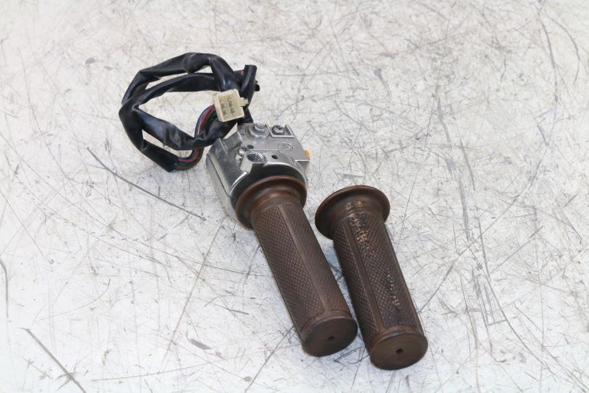 photo de COMANDO DESTRO BAOTIAN BT COLLECTOR 50 (2005 - 2013) - Zoom sullo stato d'uso