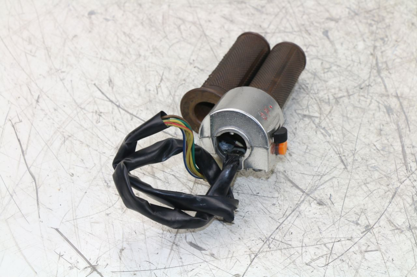 photo de COMANDO DESTRO BAOTIAN BT COLLECTOR 50 (2005 - 2013) - Primo piano tecnico