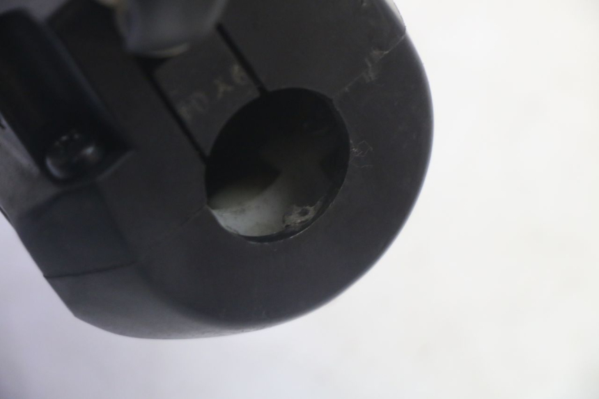 photo de MANUBRIO DESTRO SUZUKI BURGMAN 125 (2007 - 2014) - Vista d'insieme del prodotto