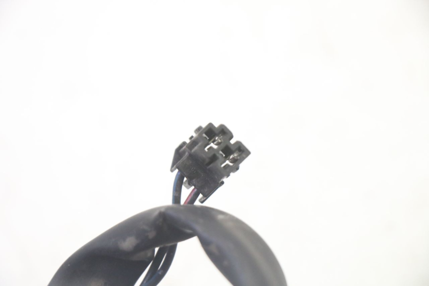 photo de MANUBRIO DESTRO SUZUKI BURGMAN 125 (2007 - 2014) - Dettagli dei punti di fissaggio