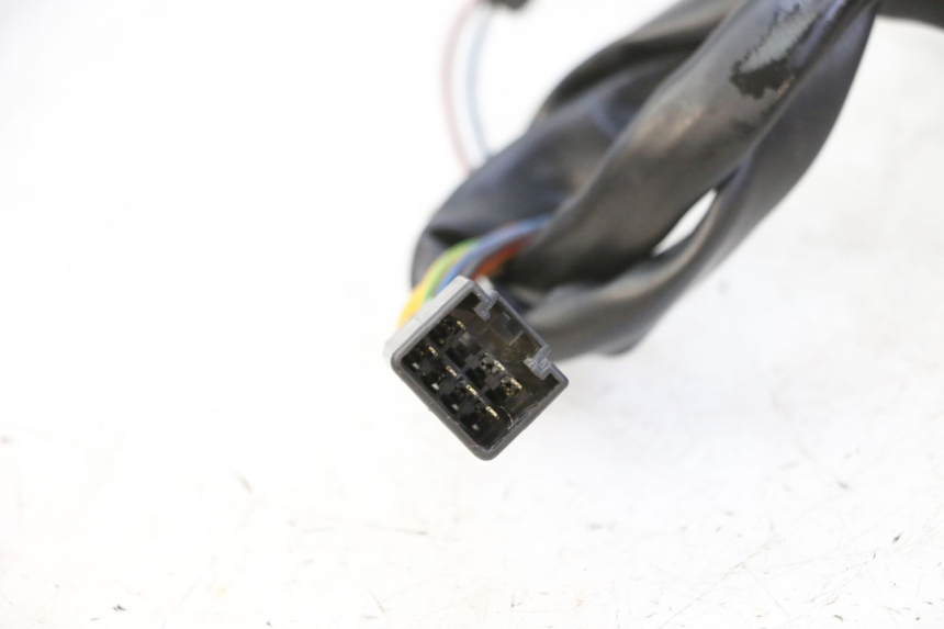 photo de MANUBRIO DESTRO SUZUKI BURGMAN 125 (2007 - 2014) - Altra angolazione