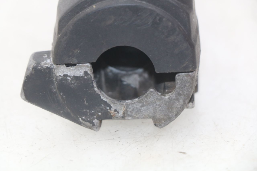 photo de MANUBRIO DESTRO YAMAHA BW'S 50 (1999 - 2003) - Dettaglio del componente