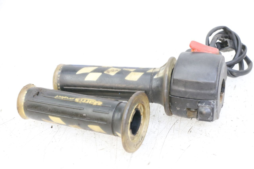 photo de COMANDO DESTRO YAMAHA BW'S 50 (2004 - 2017) - Primo piano tecnico