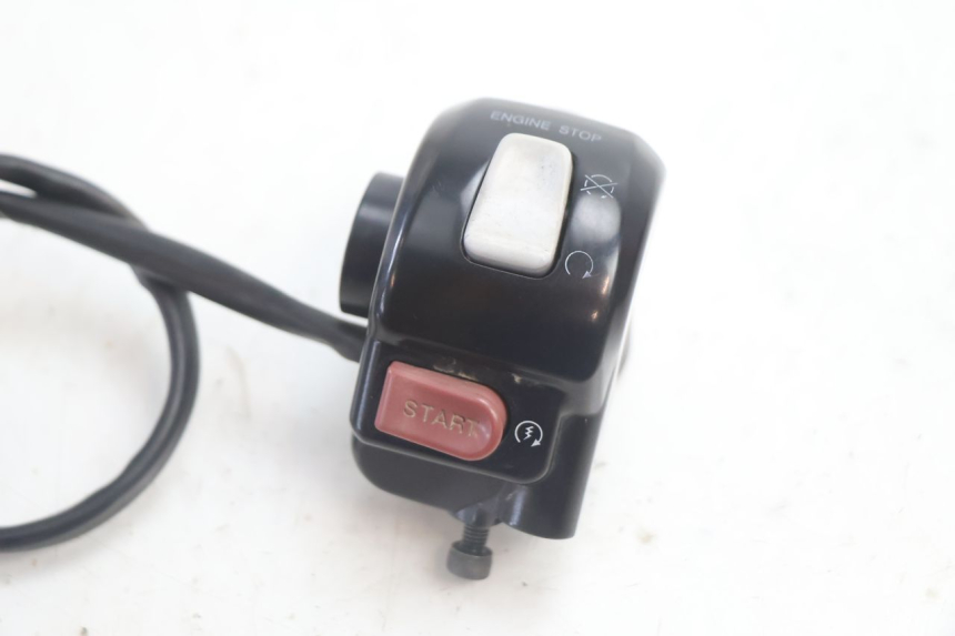 photo de MANUBRIO DESTRO YAMAHA BW'S BWS 125 (2010 - 2013) - Dettaglio del componente