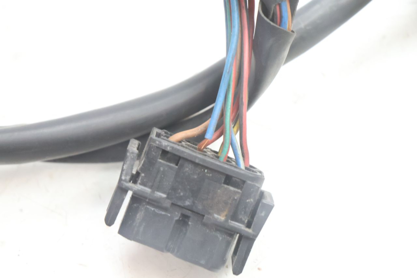 photo de MANUBRIO DESTRO BMW C1 125 (2000 - 2003) - Stato della superficie e materiale