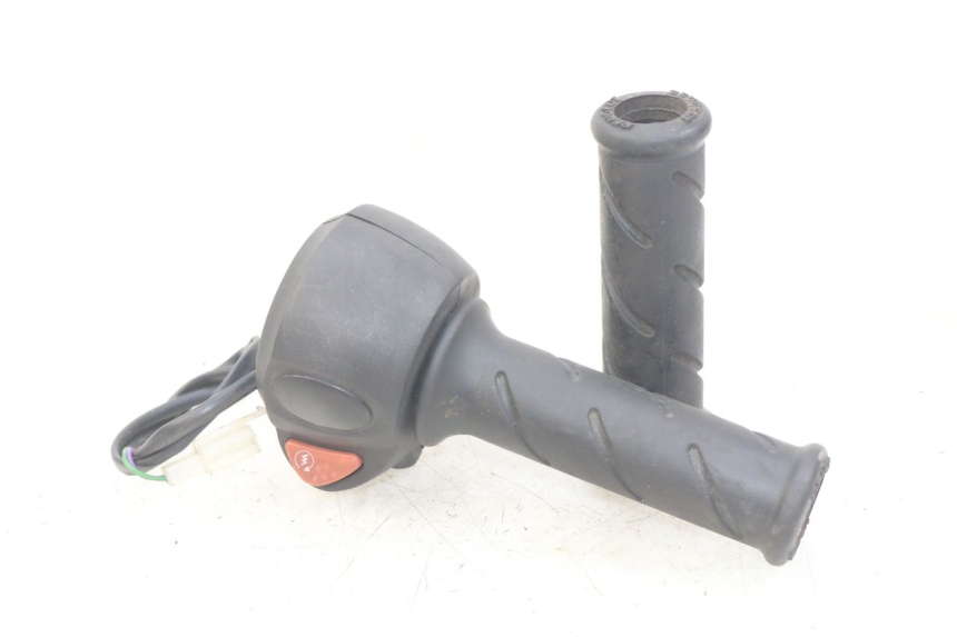 photo de MANUBRIO DESTRO PEUGEOT CITYSTAR 2T 50 (2018 - 2021) - Vista principale