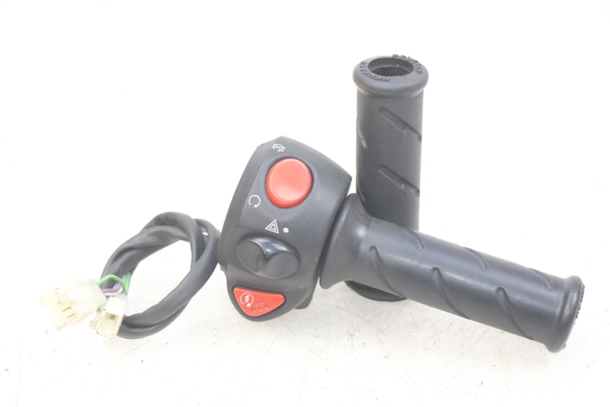 photo de MANUBRIO DESTRO PEUGEOT CITYSTAR AIR 125 (2014 - 2017) - Vista principale