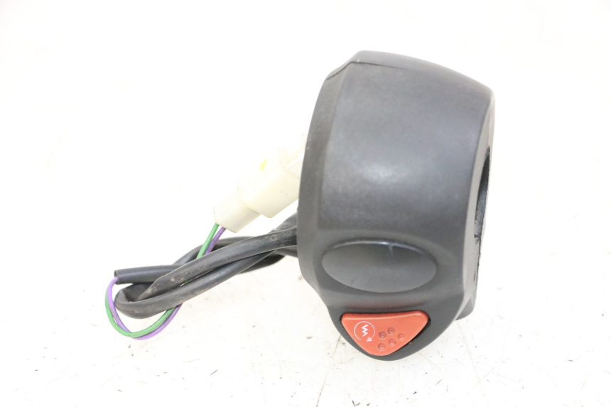 photo de MANUBRIO DESTRO PEUGEOT CITYSTAR 50 (2013 - 2017) - Primo piano tecnico