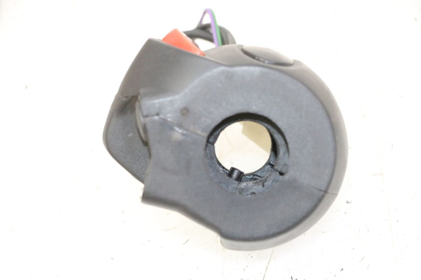 photo de MANUBRIO DESTRO PEUGEOT CITYSTAR 50 (2013 - 2017) - Vista d'insieme del prodotto