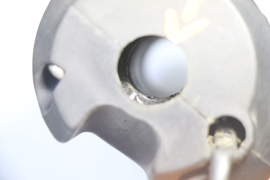 photo de MANUBRIO DESTRO PEUGEOT CITYSTAR 50 (2013 - 2017) - Vista d'insieme del prodotto