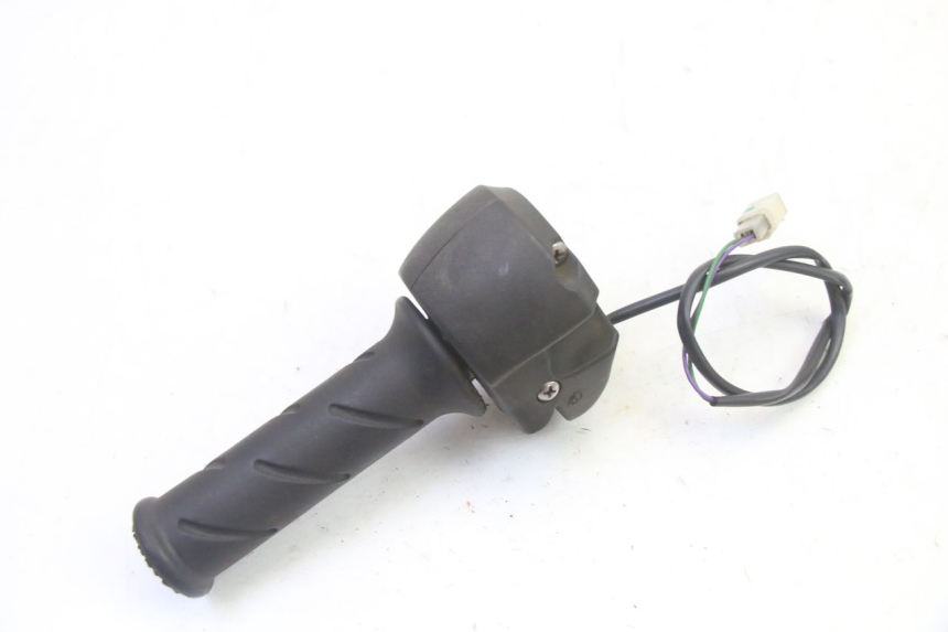 photo de MANUBRIO DESTRO PEUGEOT CITYSTAR 50 (2013 - 2017) - Primo piano tecnico