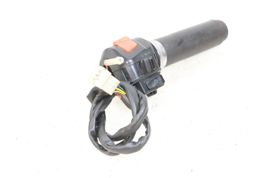 photo de COMMUTATORE DESTRO APRILIA CLASSIC 125 (1995 - 2001) - Stato della superficie e materiale