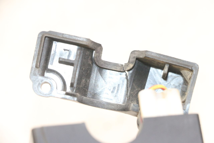 photo de COMMUTATORE DESTRO HONDA CRF-F CRF F 110 (2019 - 2022) - Zoom sullo stato d'uso