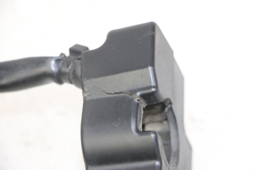 photo de COMMUTATORE DESTRO HONDA CRF-F CRF F 110 (2019 - 2022) - Dettagli dei punti di fissaggio