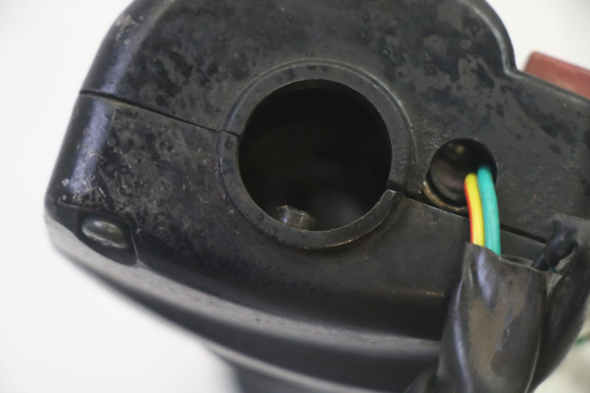 photo de MANUBRIO DESTRO SYM CROX 4T 50 (2016 - 2023) - Ricambio usato controllato