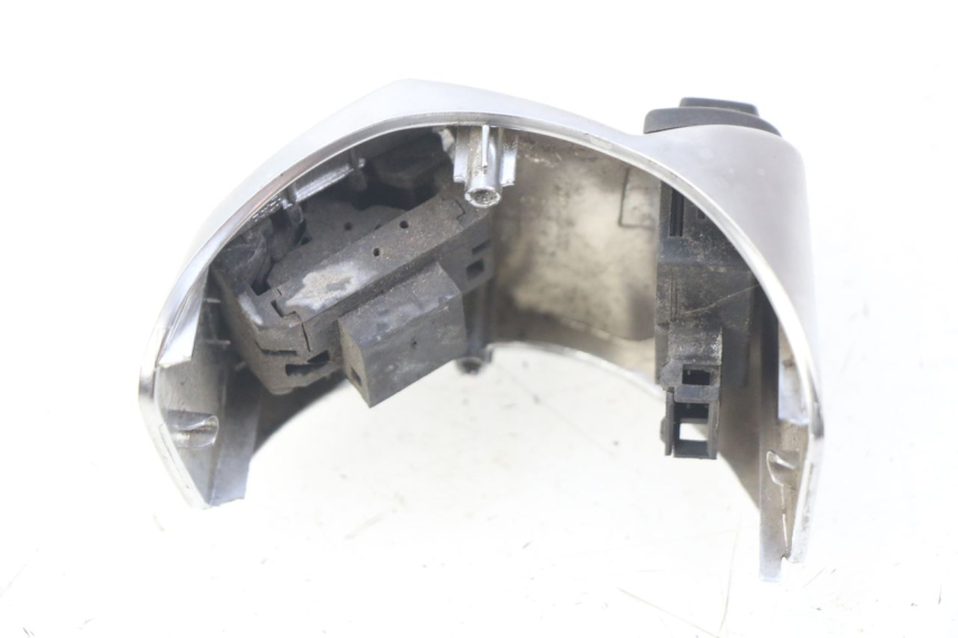 photo de MANUBRIO DESTRO PEUGEOT DJANGO 2T 50 (2014 - 2019) - Zoom sullo stato d'uso