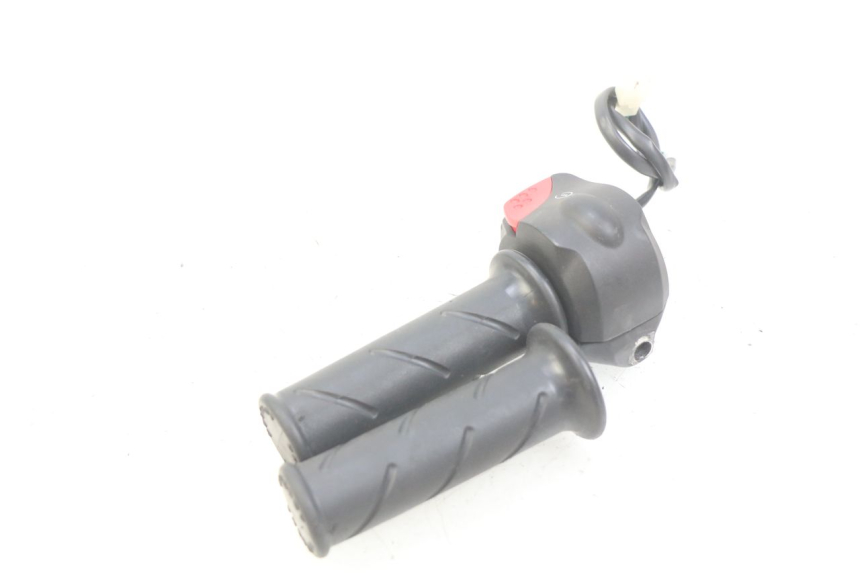 photo de MANUBRIO DESTRO PEUGEOT E-VIVACITY 1 (2012 - 2018) - Altra angolazione