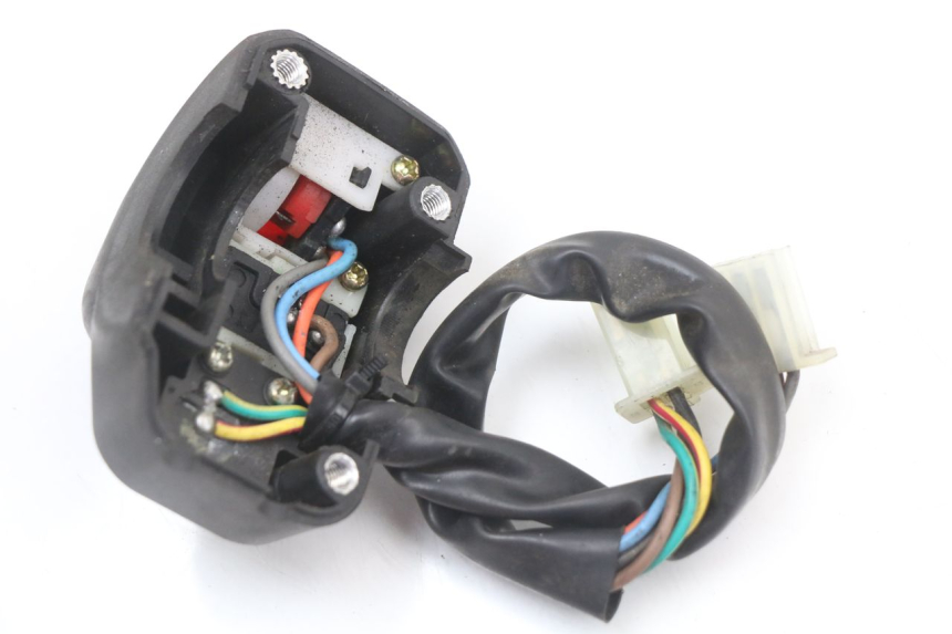 photo de COMMUTATORE DESTRO LONGJIA EASY MAX 125 (2020 - 2024) - Zoom sullo stato d'uso