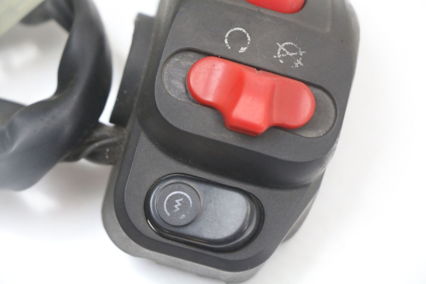 photo de COMMUTATORE DESTRO LONGJIA EASY MAX 125 (2020 - 2024) - Altra angolazione