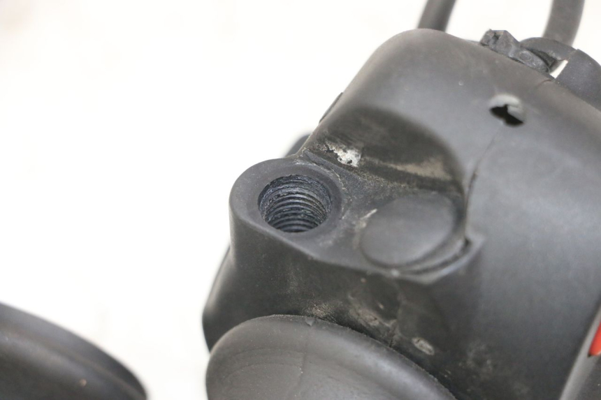 photo de COMMUTATORE DESTRO PEUGEOT ELYSTAR 125 (2002 - 2007) - Dettaglio del componente