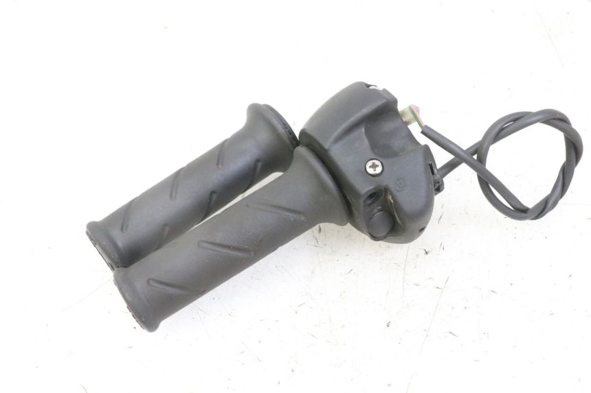 photo de COMMUTATORE DESTRO PEUGEOT ELYSTAR 125 (2002 - 2007) - Altra angolazione