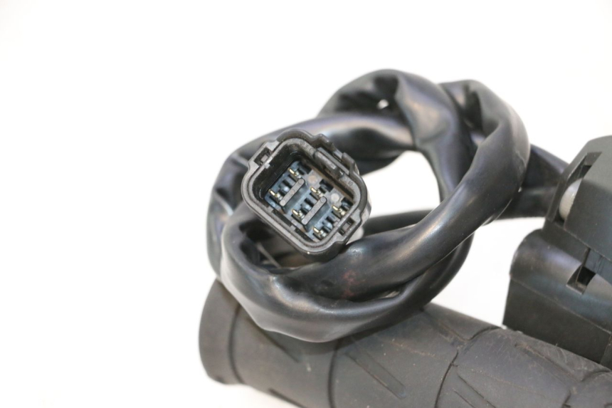 photo de COMMUTATORE DESTRO KAWASAKI ER-6 ER6 N 650 (2005 - 2009) - Zoom sullo stato d'uso