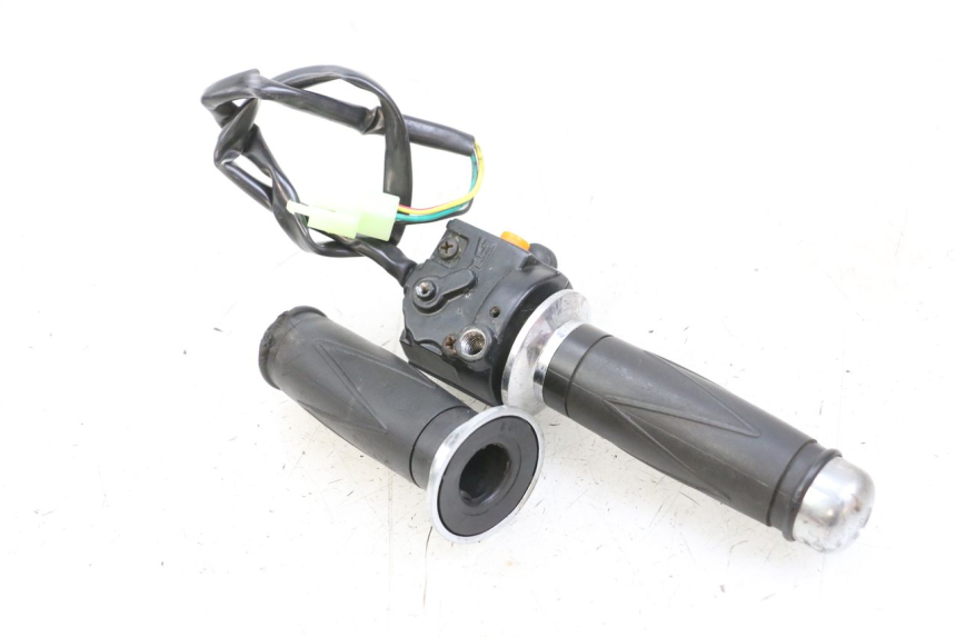 photo de COMMUTATORE DESTRO EUROCKA RETRO 50 (2007 - 2014) - Zoom sullo stato d'uso