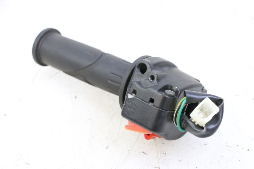 photo de MANUBRIO DESTRO JM MOTORS EVOLIS 4T 50 (2018 - 2022) - Primo piano tecnico