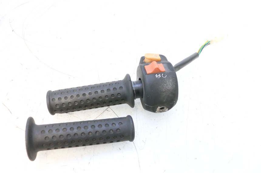 photo de MANUBRIO DESTRO JM MOTORS EVOLIS 4T 50 (2018 - 2022) - Altra angolazione