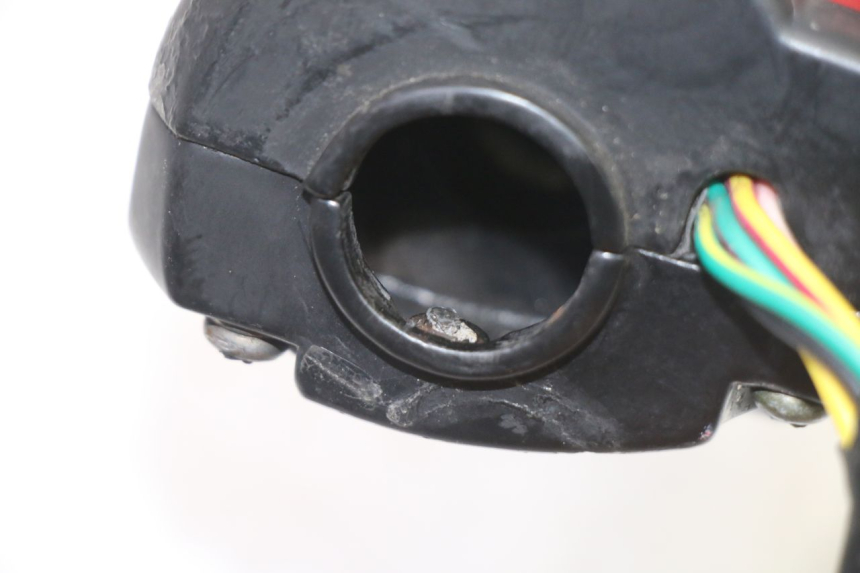 photo de MANUBRIO DESTRO KEEWAY F-ACT FACT 50 (2006 - 2011) - Dettagli dei punti di fissaggio