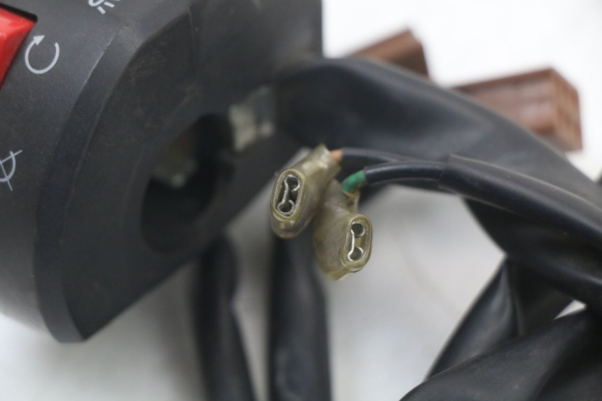 photo de MANUBRIO DESTRO YAMAHA FJR ABS 1300 (2006 - 2012) - Dettagli dei punti di fissaggio