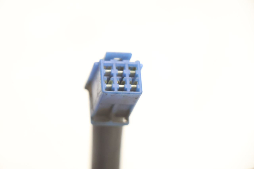 photo de COMMUTATORE DESTRO YAMAHA FJR 1300 (2001 - 2005) - Dettagli dei punti di fissaggio