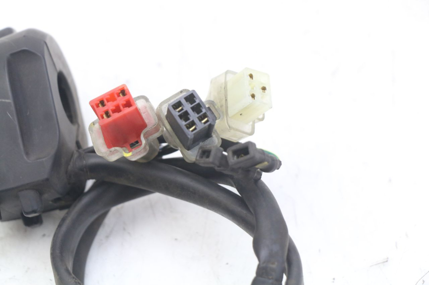 photo de MANUBRIO DESTRO HONDA FORZA 125 (2015 - 2016) - Primo piano tecnico