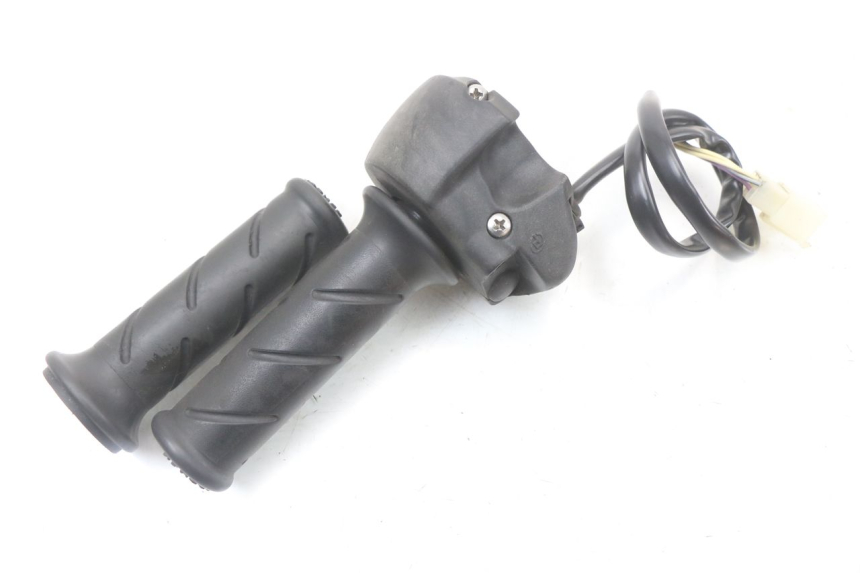 photo de COMMUTATORE DESTRO PEUGEOT GEOPOLIS RS 125 (2007 - 2009) - Altra angolazione